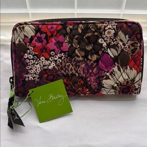 🟣Brand New Vera Bradley Accordion Wallet, Rosewood Pattern, Multicolored